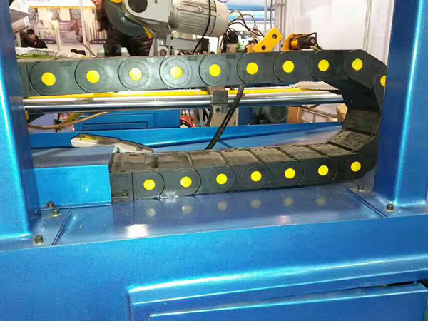 機(jī)床塑料拖鏈